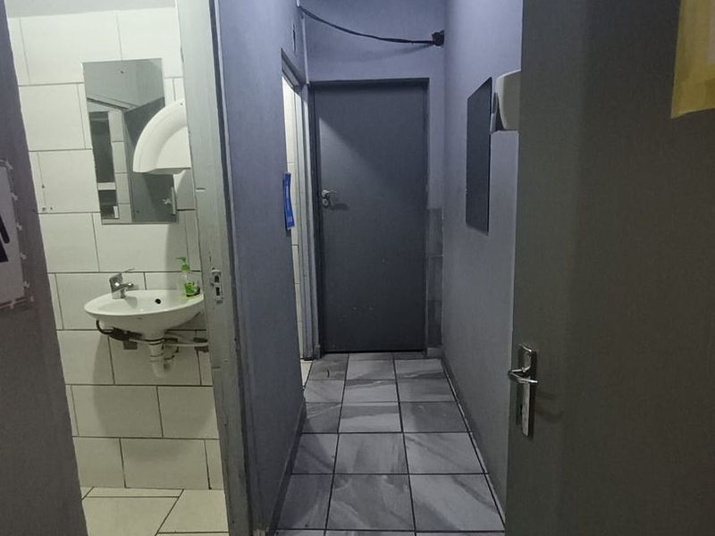 Commercial Property For Sale in Uitenhage Central, Uitenhage - Photo 9