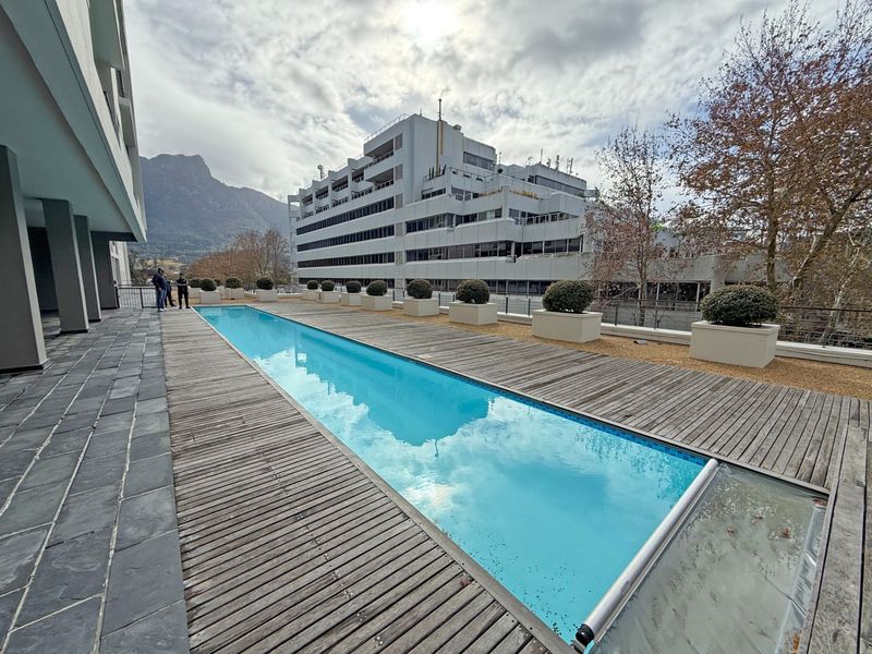 1 Bedroom Apartment To Rent in Claremont Upper, Cape Town - Photo 8