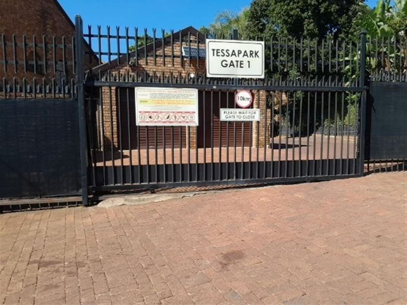 House For Sale in Moreleta Park, Pretoria - Photo 4