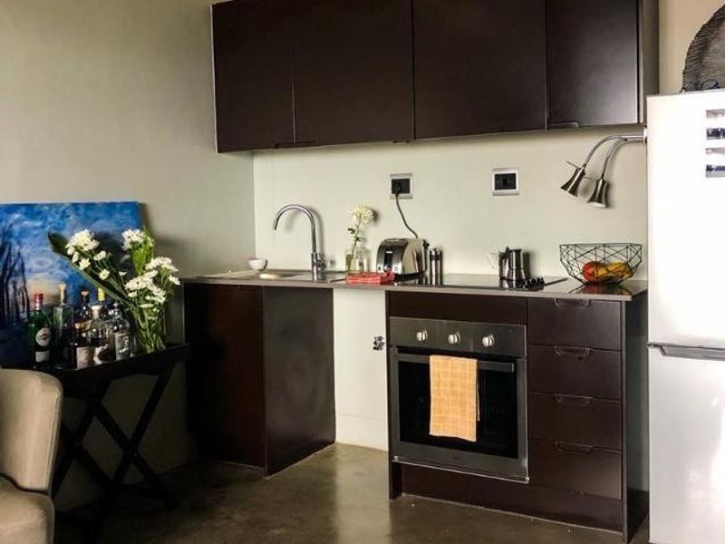 Bachelor Apartment For Sale in Doorfontein - Photo 3