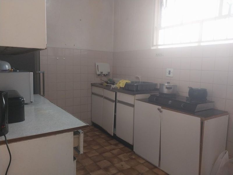 Apartment For Sale in Lorentzville, Johannesburg - Photo 5