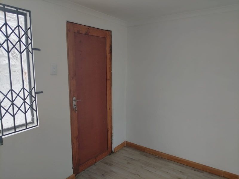 Your first home in Kwazakhele and freshly finished move-In ready - Photo 4