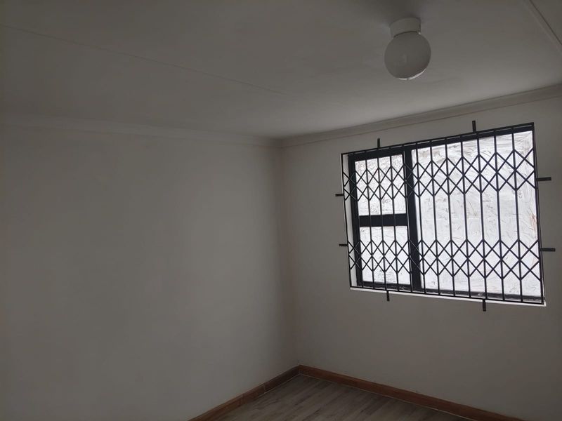 Your first home in Kwazakhele and freshly finished move-In ready - Photo 3