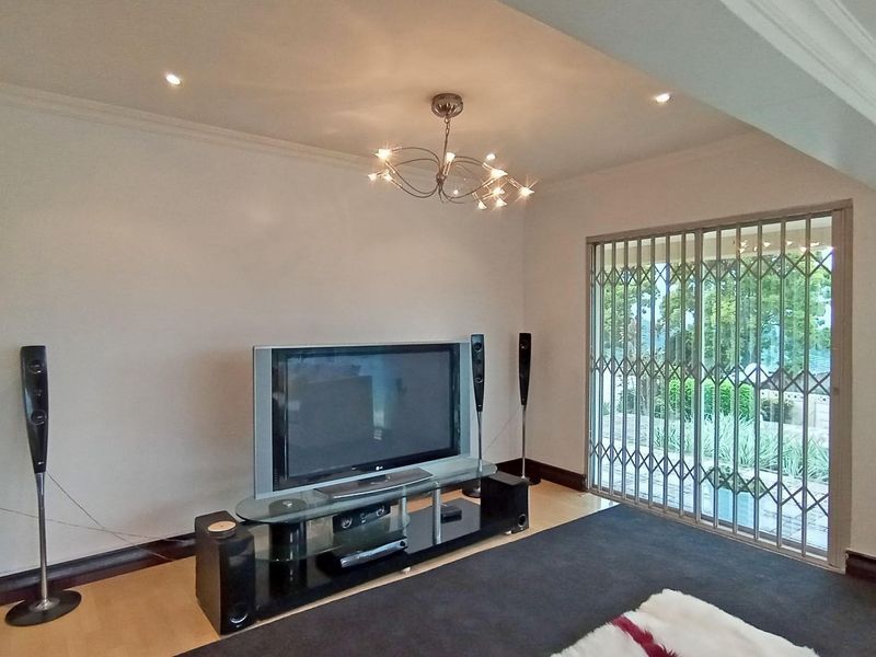 House For Sale in Moseley, Queensburgh, KwaZulu Natal - Photo 6