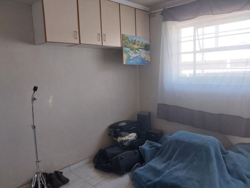 Apartment For Sale in Albertville, Johannesburg - Photo 8