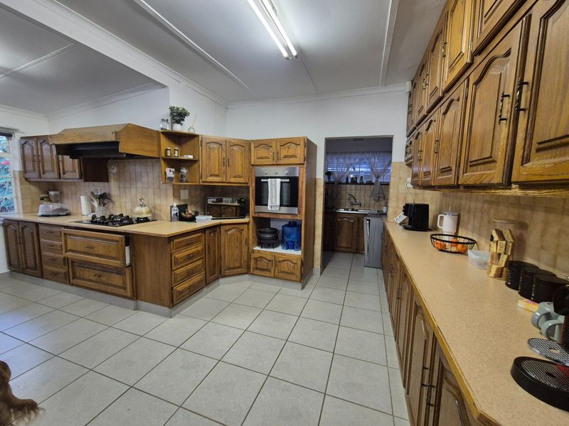 House For Sale in Menlo Park, Pretoria - Photo 2