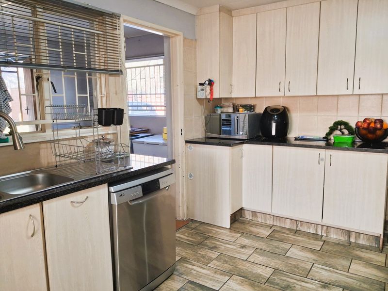 House For Sale in Kempton Park Ext 2, Kempton Park - Photo 8