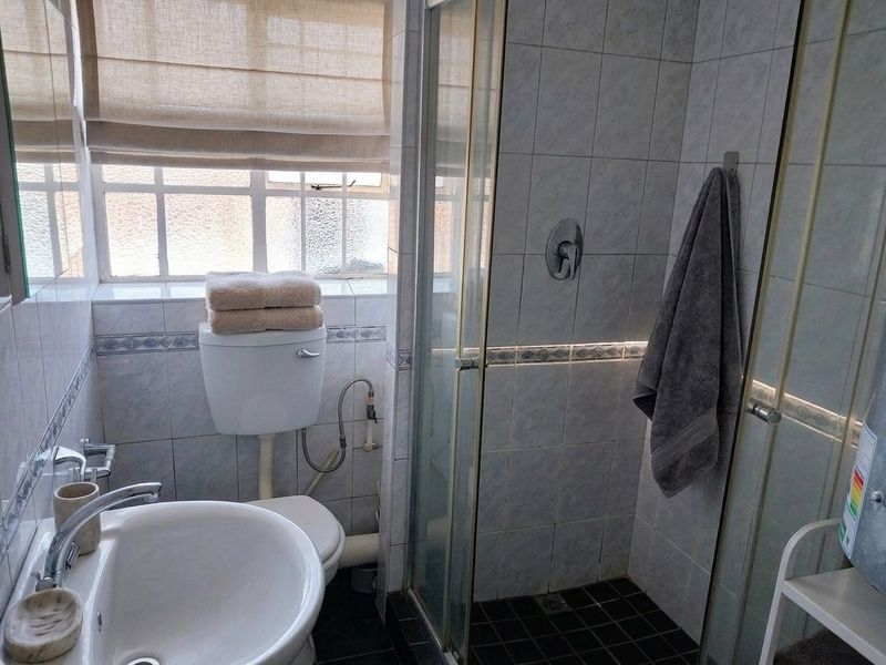 Apartment For Sale in Edleen, Kempton Park - Photo 6