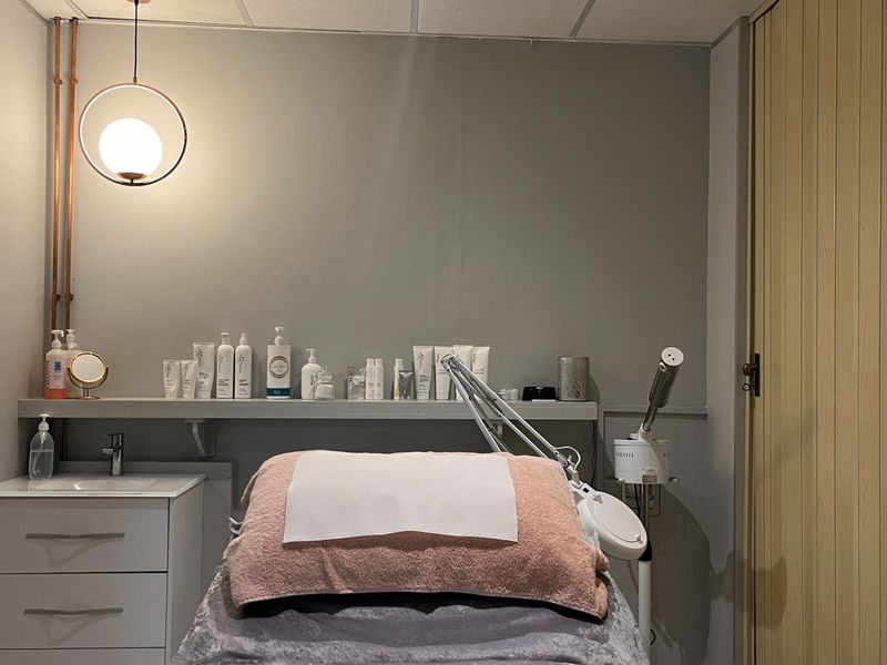 SPA -  Fully Equipped Beauty Salon for sale in Pinelands - Photo 4