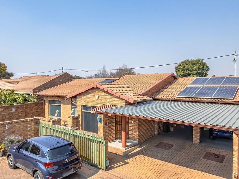 House For Sale in Dal Fouche, Springs - Photo 1