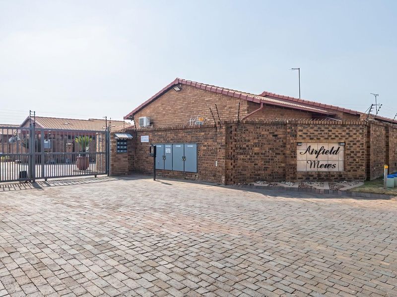 House For Sale in Dal Fouche, Springs - Photo 3
