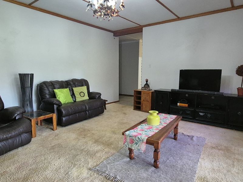 House For Sale in Potchefstroom Central, Potchefstroom, North West - Photo 5
