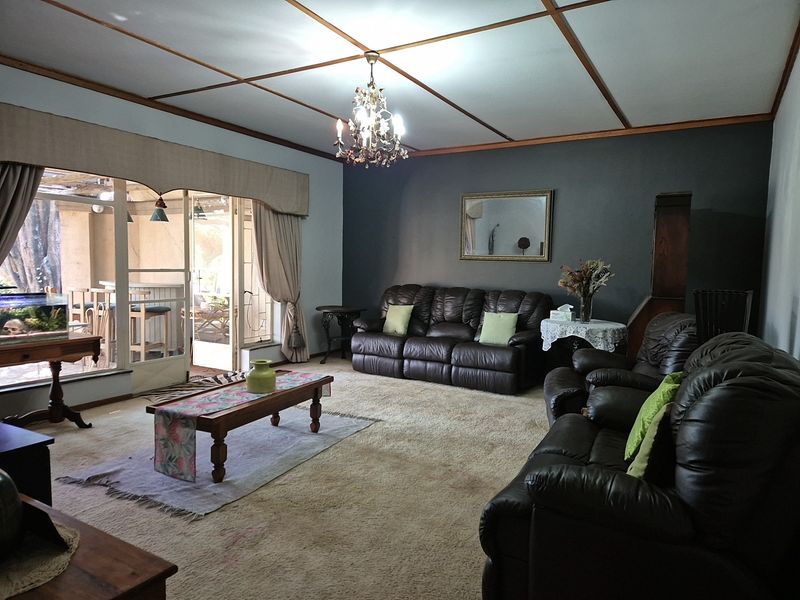 House For Sale in Potchefstroom Central, Potchefstroom, North West - Photo 4