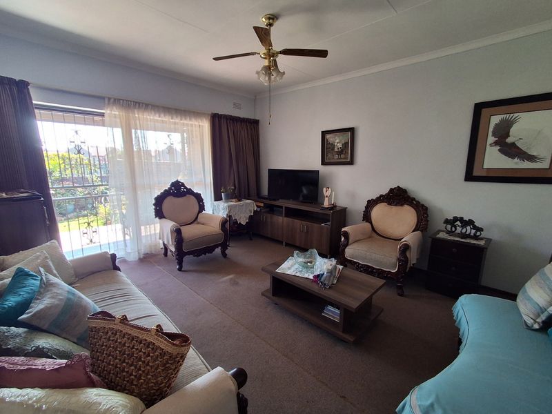 Townhouse For Sale in Birchleigh North, Kempton Park - Photo 8