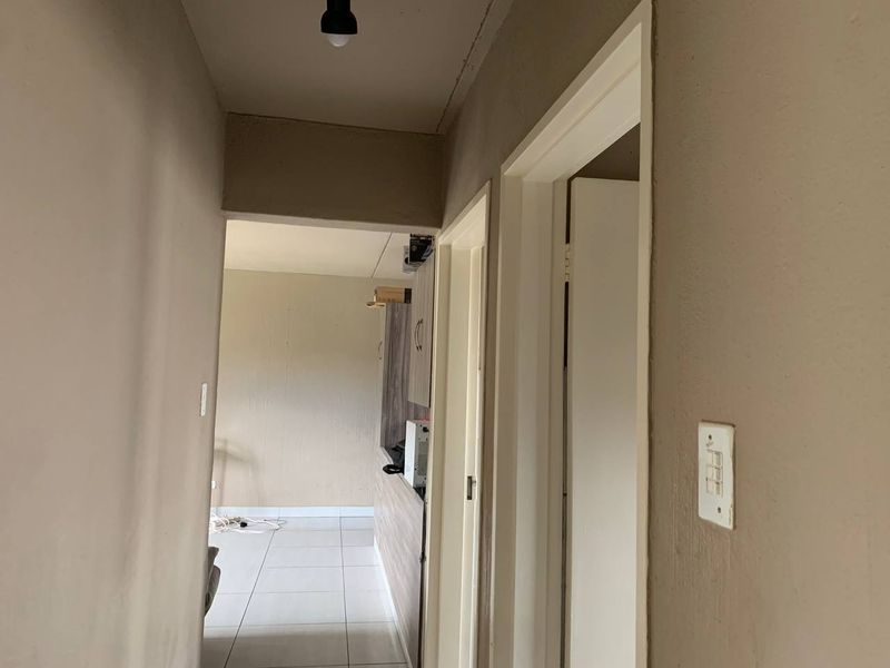 Apartment To Rent in Die Hoewes, Centurion - Photo 5