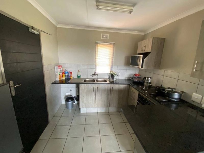 Apartment For Sale in Heuweloord, Centurion - Photo 6