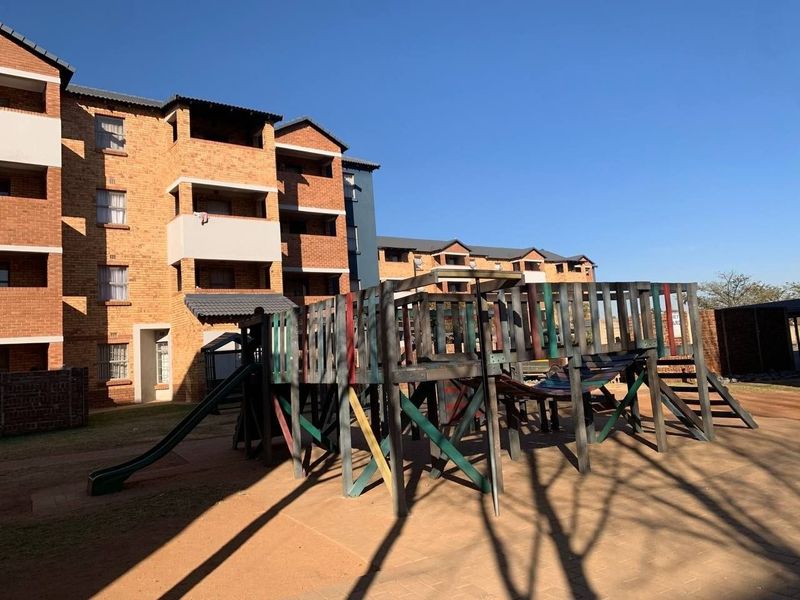 Apartment For Sale in Heuweloord, Centurion - Photo 5