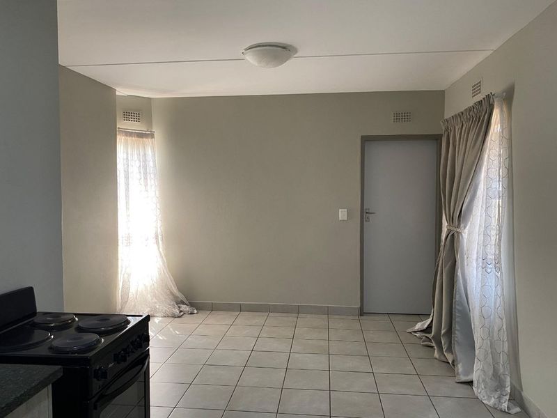 Apartment For Sale in Heuweloord, Centurion - Photo 8