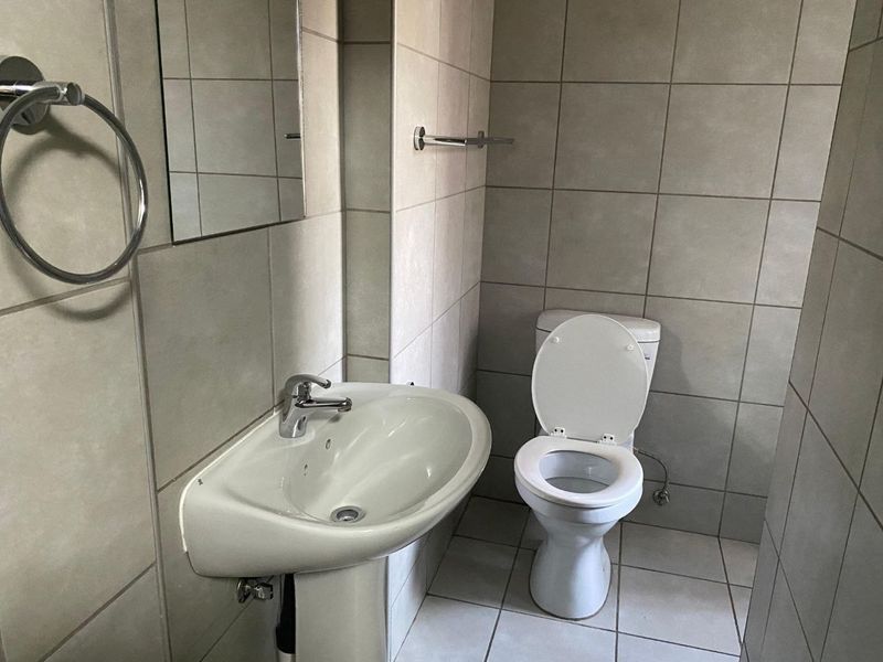 Apartment For Sale in Heuweloord, Centurion - Photo 6