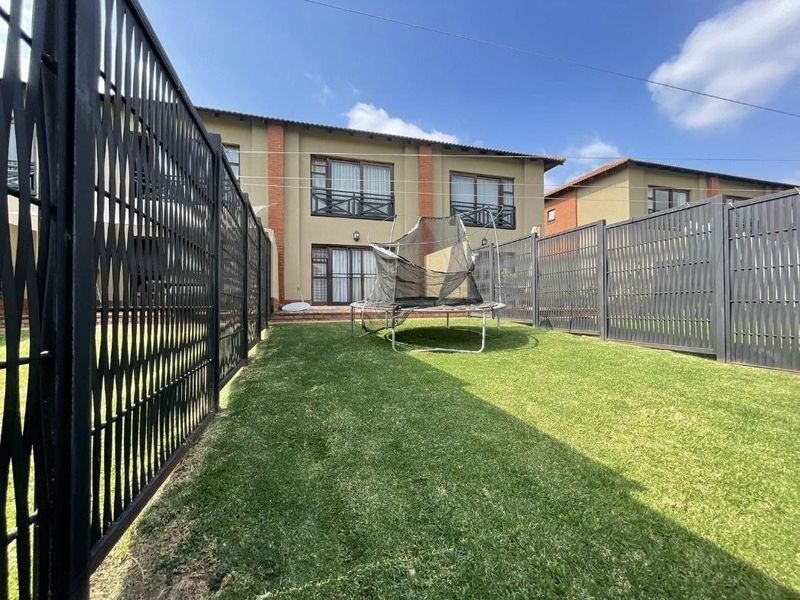 Apartment For Sale in Pretoriuspark, Pretoria - Photo 1