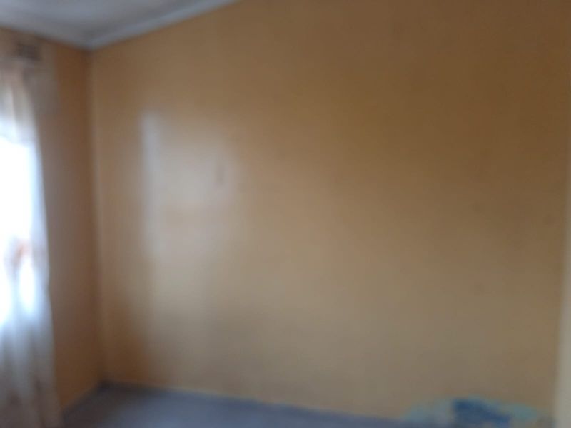 2 Bedroom House To Rent in Senaoane, Soweto - Photo 7