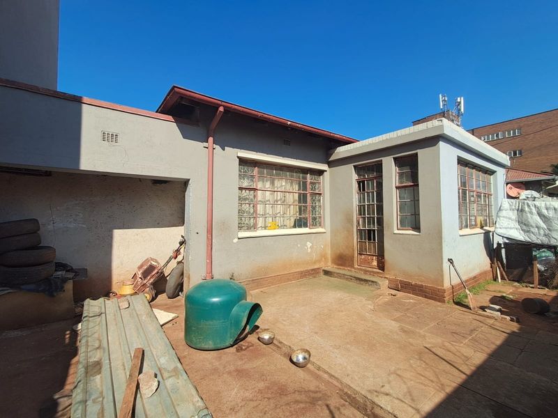 House For Sale in Yeoville, Johannesburg - Photo 9