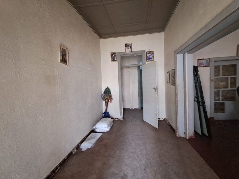 House For Sale in Yeoville, Johannesburg - Photo 5