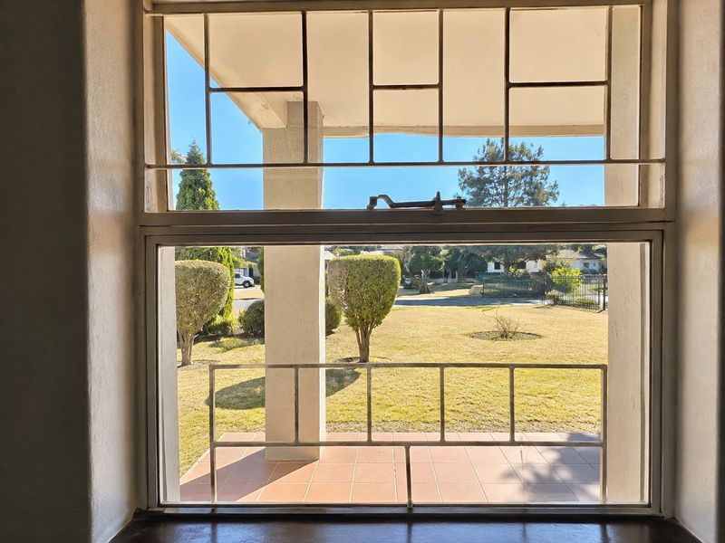 Beautifully Renovated Ground Floor Apartment with Exceptional Investment  |  Glenanda - Photo 9