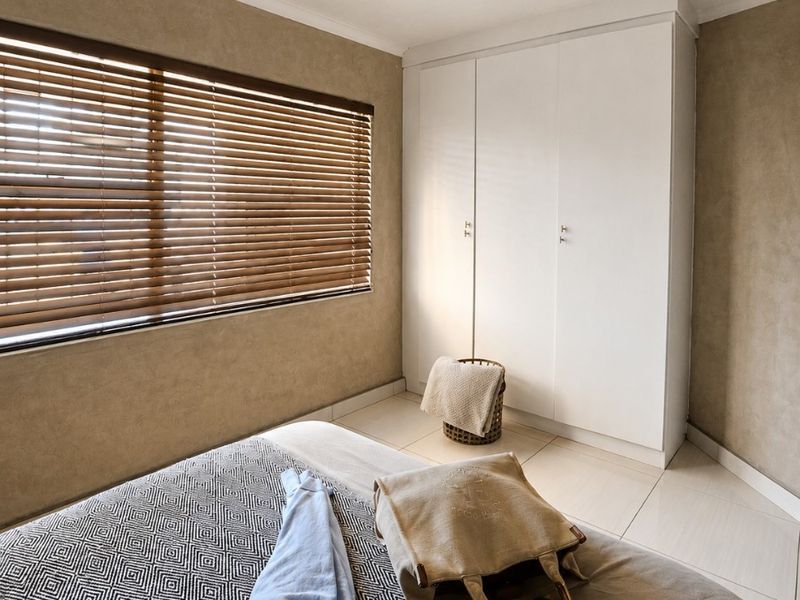 Beautifully Renovated Ground Floor Apartment with Exceptional Investment  |  Glenanda - Photo 7