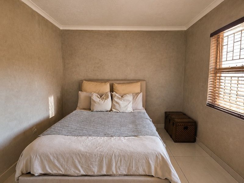 Beautifully Renovated Ground Floor Apartment with Exceptional Investment  |  Glenanda - Photo 2
