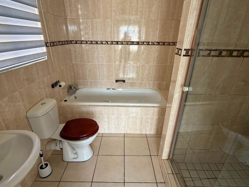 Three Bed Double Storey Home in Northriding - Photo 8
