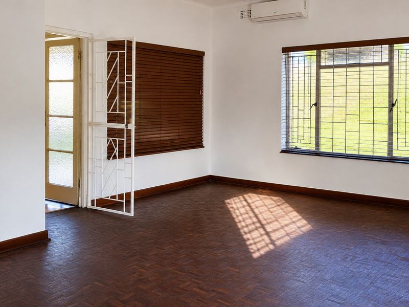 Spacious 3 Bedroom Family Home with Study in Mandini - Photo 10