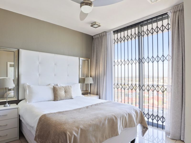 Luxury Beachfront Apartment For Sale - Photo 5