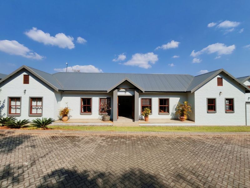 Waterfront Living at Its Finest - Fish Eagle Bay Waterfront Estate Bela Bela Limpopo - Photo 4
