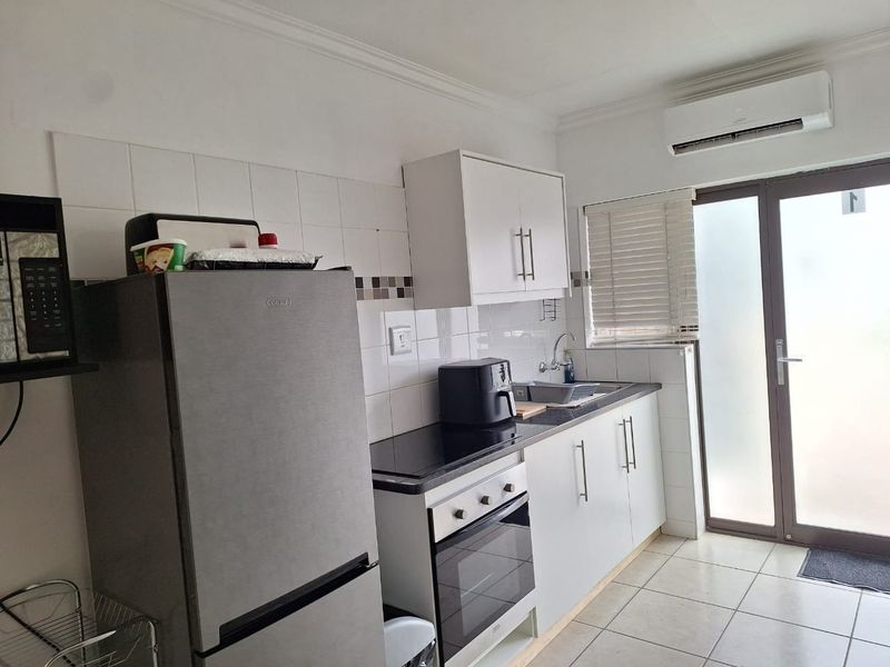 This neat and fully furnished 2-bedroom apartment is the perfect investment property - Photo 7