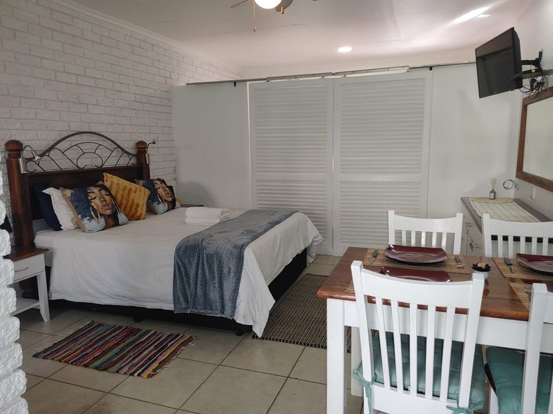 This neat and fully furnished 2-bedroom apartment is the perfect investment property - Photo 3