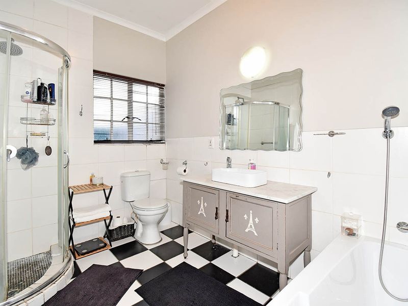 4 Bedroom freestanding House in Blairgowrie - Photo 7