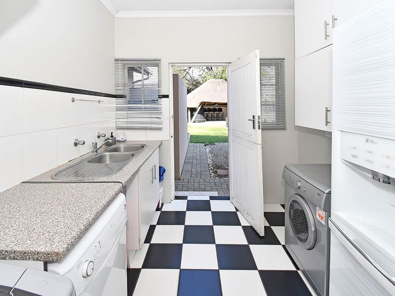 4 Bedroom freestanding House in Blairgowrie - Photo 10