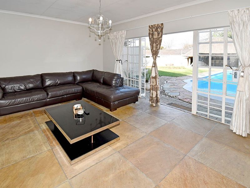 4 Bedroom freestanding House in Blairgowrie - Photo 5