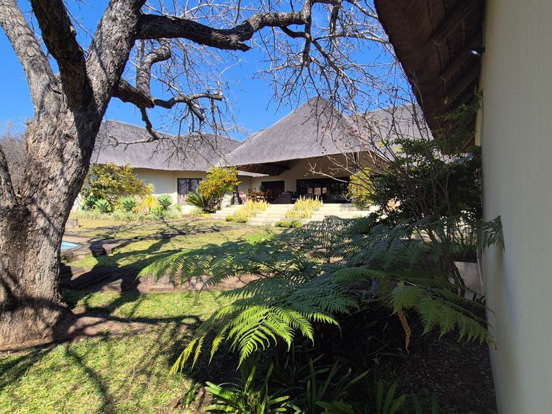 Magnificent Private Home with Flatlet  For Sale in Blyde Wildlife Estate, Hoedspruit - Photo 4