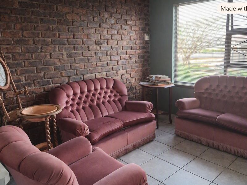 House For Sale in Scheepershoogte, Uitenhage - Photo 8