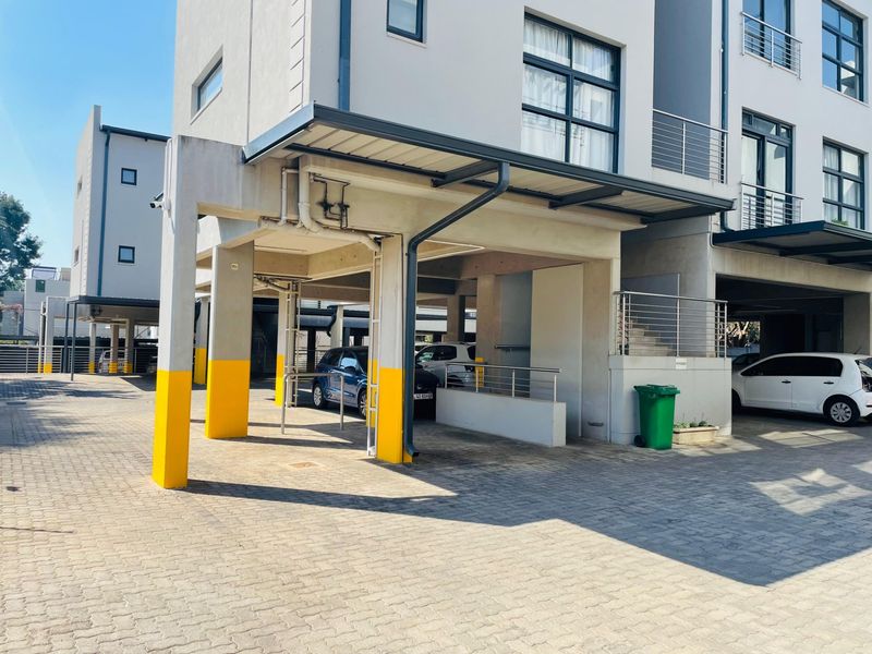 Apartment For Sale in Menlo Park, Pretoria - Photo 2