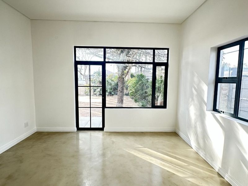 Renovated Office Space to Let in Rondebosch East - Photo 3