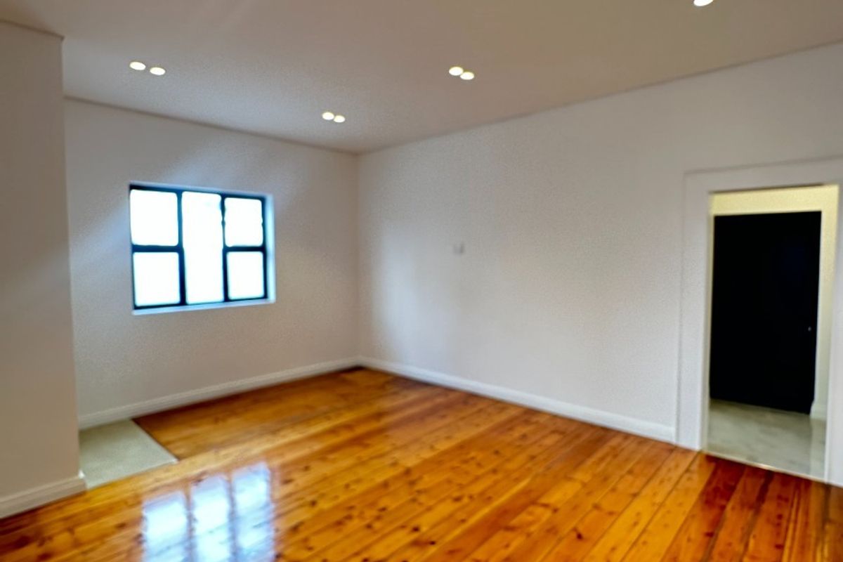 Renovated Office Space to Let in Rondebosch East - Photo 5