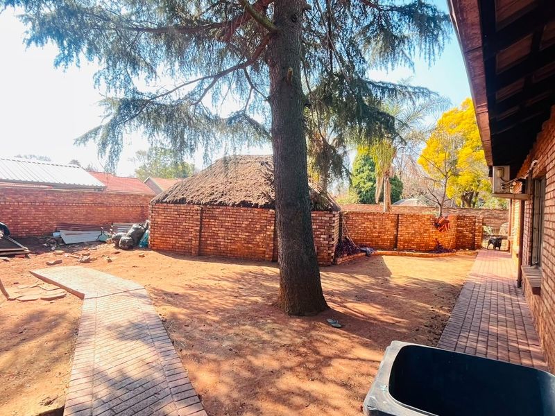 House For Sale in Rooihuiskraal North, Centurion (MR647786) - Photo 8