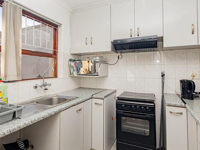 Secure Living in De Tuin - The Perfect Starter or Downsizer! - Photo 10