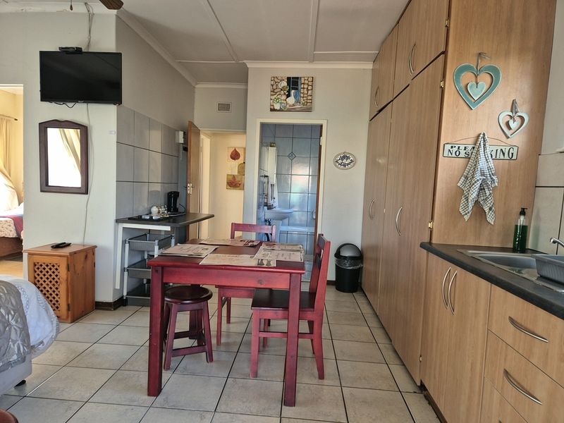Guest House For Sale in Potchefstroom Central, Potchefstroom, North West - Photo 3