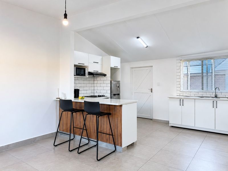 NEAT, MODERNISED 2-BEDROOM HOME IN HEIDEVELD: TO LET - Photo 4