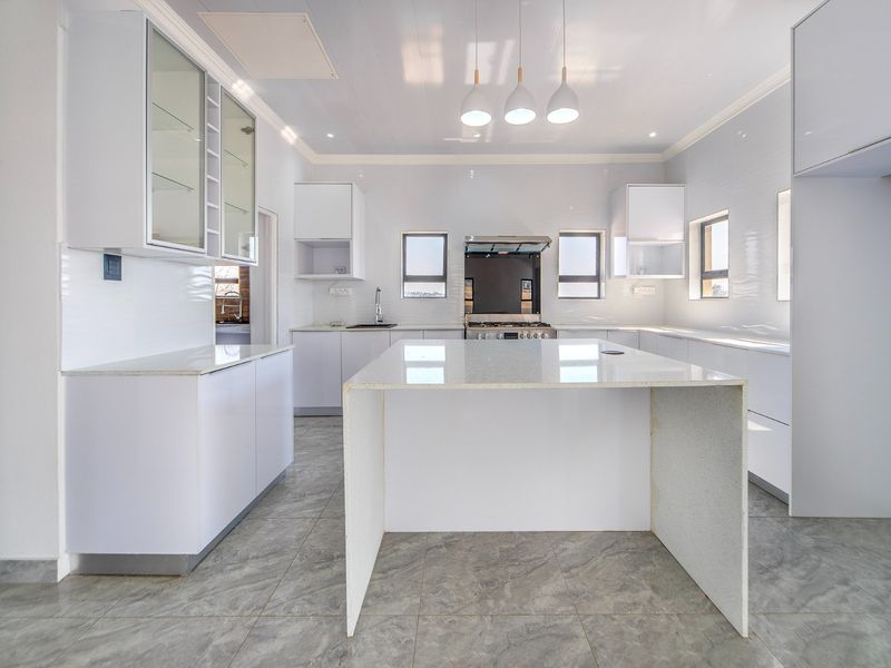 Brand New Build - In a cul de sac, next door to the park - Photo 9
