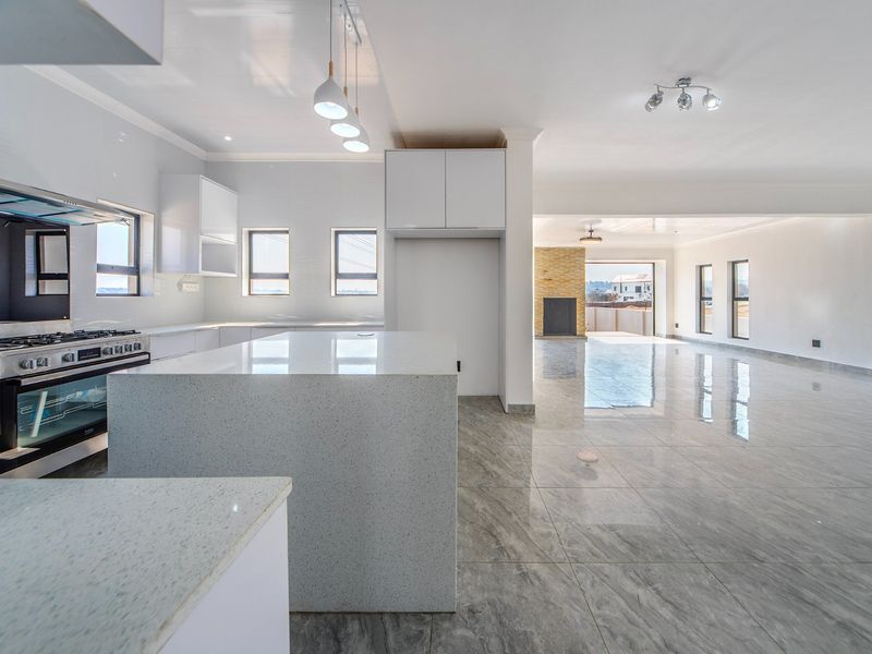 Brand New Build - In a cul de sac, next door to the park - Photo 8